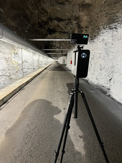 Scanning equipment in a hydropower facility tunnel